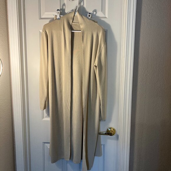 Amazon Cardigan & Pants - Picture 2 of 5